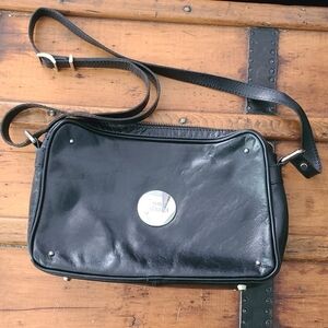 The Trend Genuine Italian Leather Medium crossbody Bag
